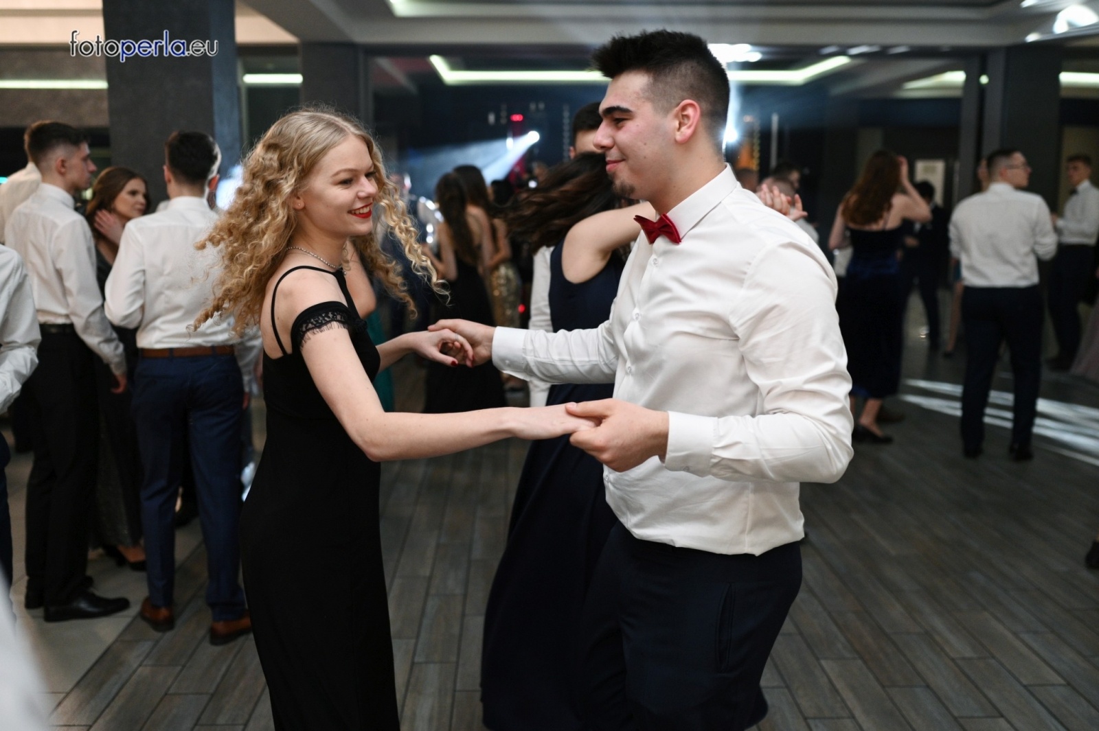 Zdjęcie w galerii na portalu naszwodzislaw.com: Ah, co to był za bal. Studniówka wodzisławskiego ZST wiadomości z regionu