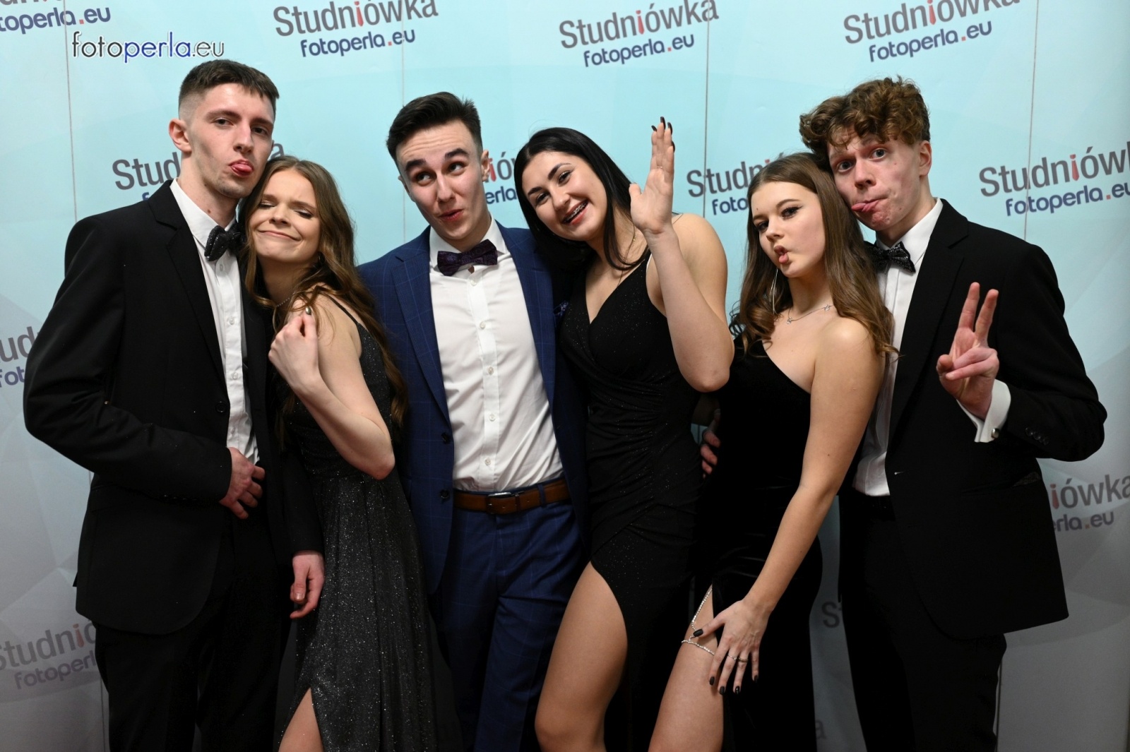 Zdjęcie w galerii na portalu naszwodzislaw.com: Ah, co to był za bal. Studniówka wodzisławskiego ZST wiadomości z regionu