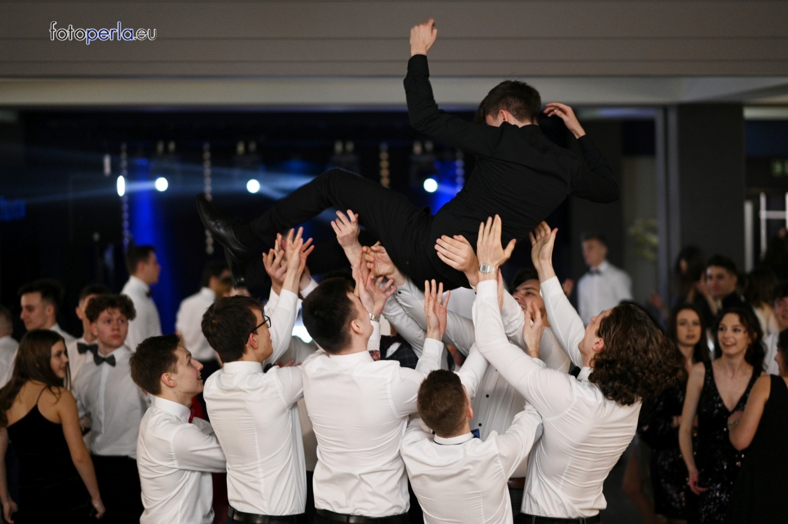 Zdjęcie w galerii na portalu naszwodzislaw.com: Ah, co to był za bal. Studniówka wodzisławskiego ZST wiadomości z regionu