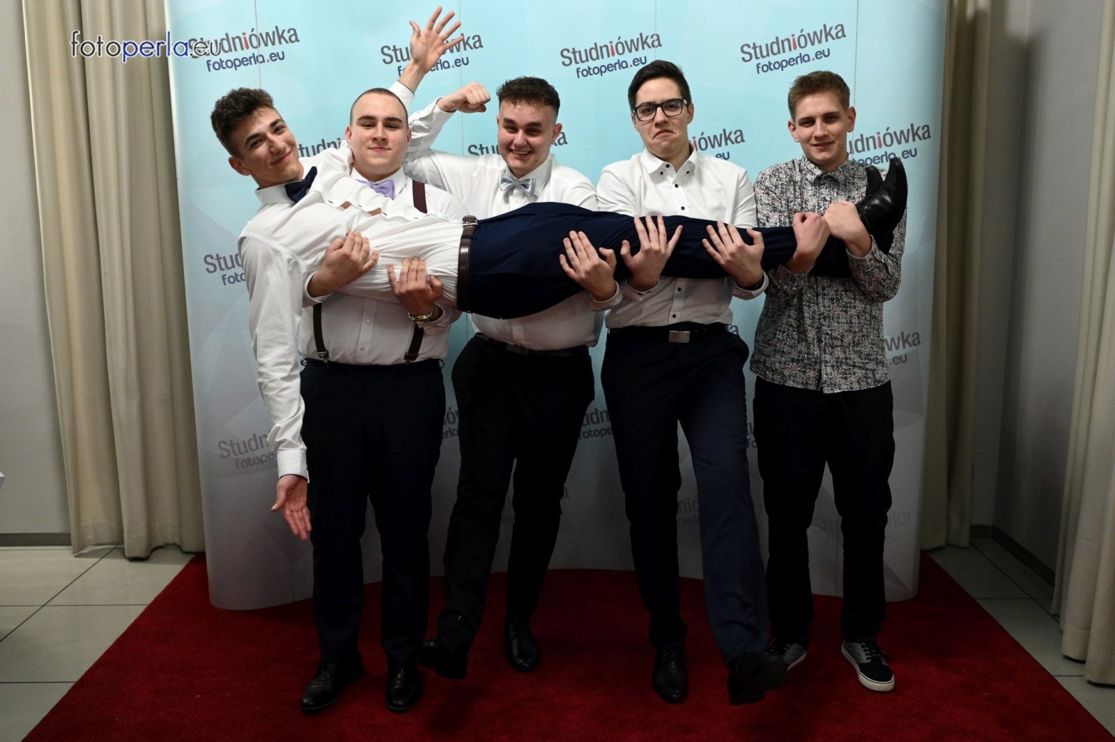 Zdjęcie w galerii na portalu naszwodzislaw.com: Ah, co to był za bal. Studniówka wodzisławskiego ZST wiadomości z regionu