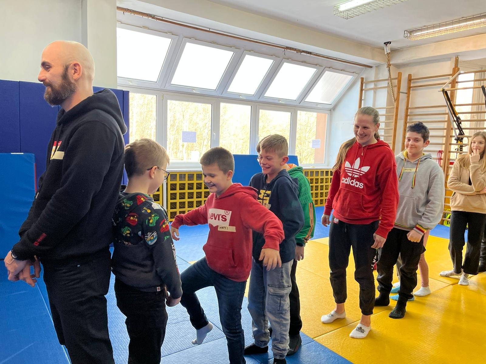 Zdjęcie w galerii na portalu naszwodzislaw.com: Warsztaty socjoterapeutyczne w Akademii Top Team wiadomości z regionu