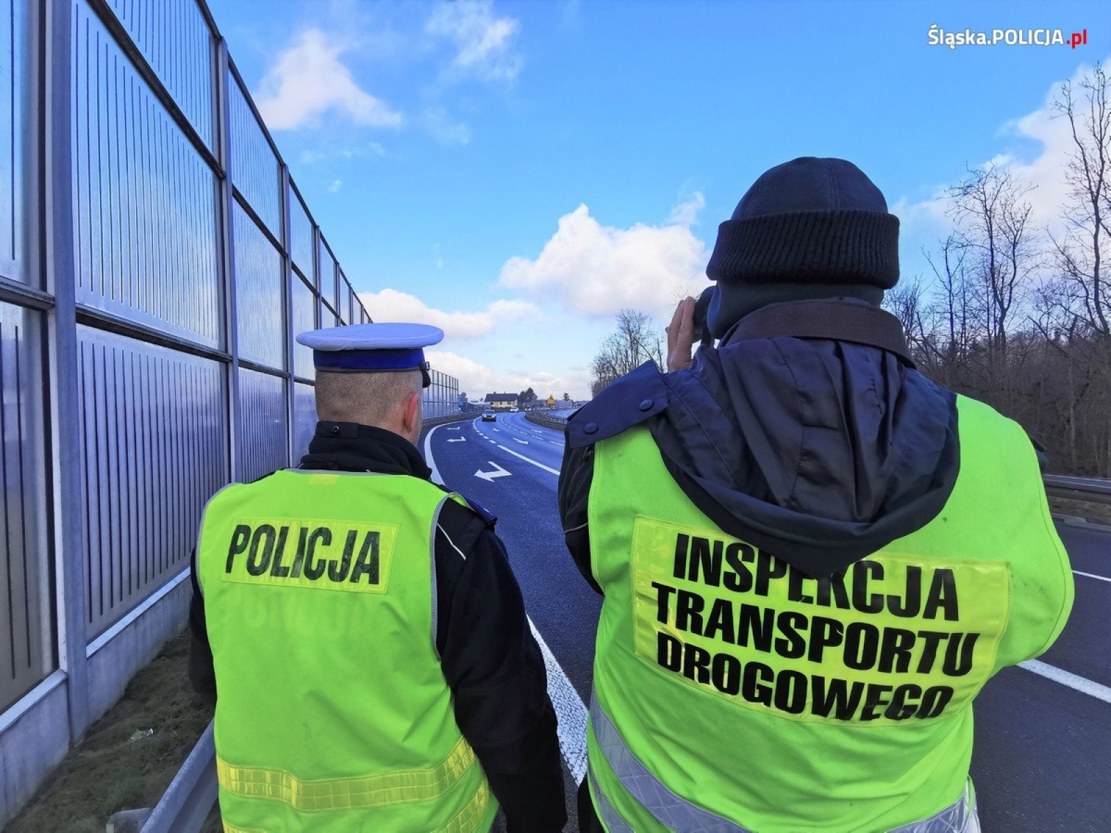 Zdjęcie w galerii na portalu naszwodzislaw.com: Bezpieczny początek ferii na Śląsku wiadomości z regionu