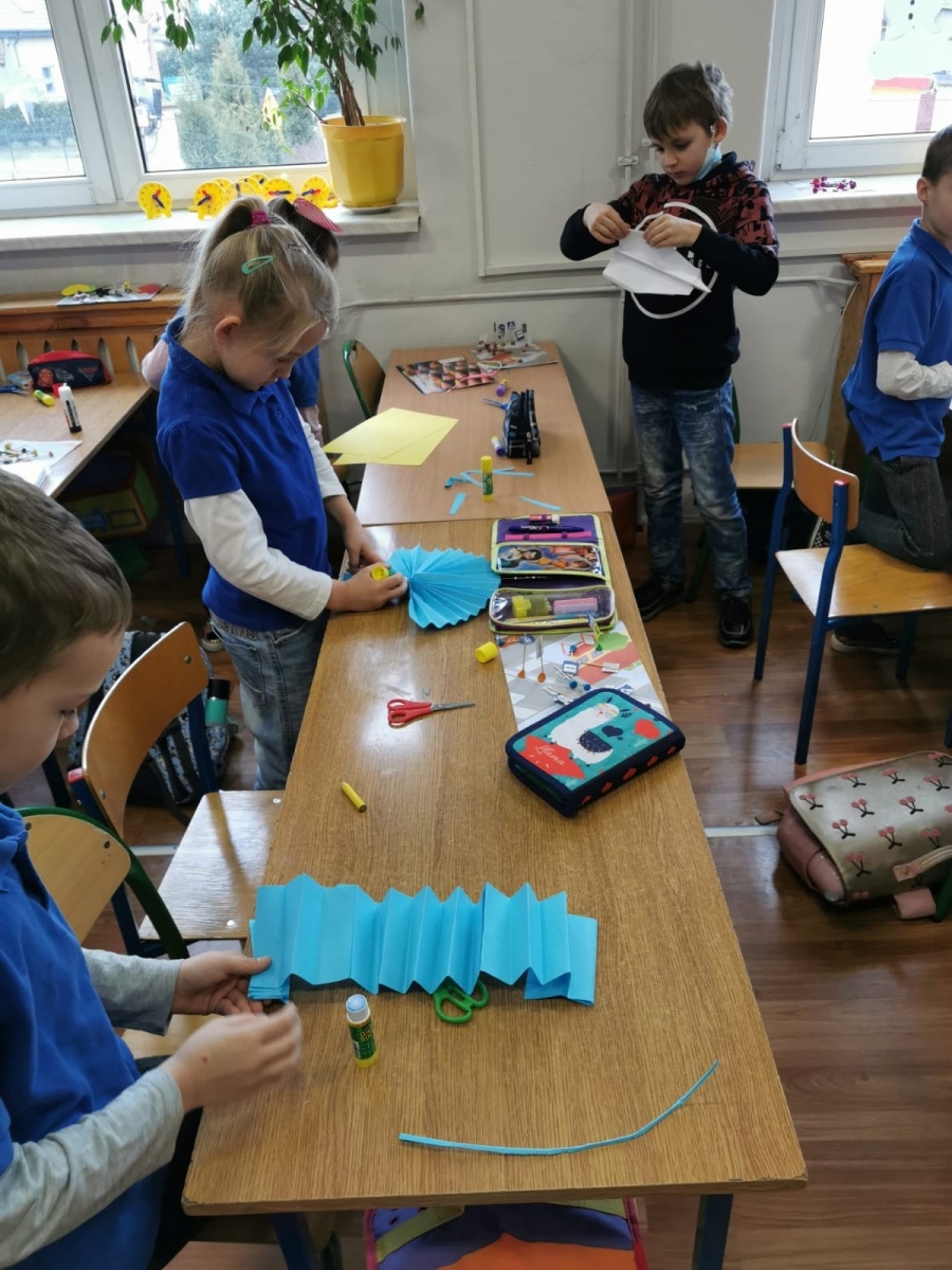 Zdjęcie w galerii na portalu naszwodzislaw.com: Karnawałowy zawrót głowy w SP 16 wiadomości z regionu