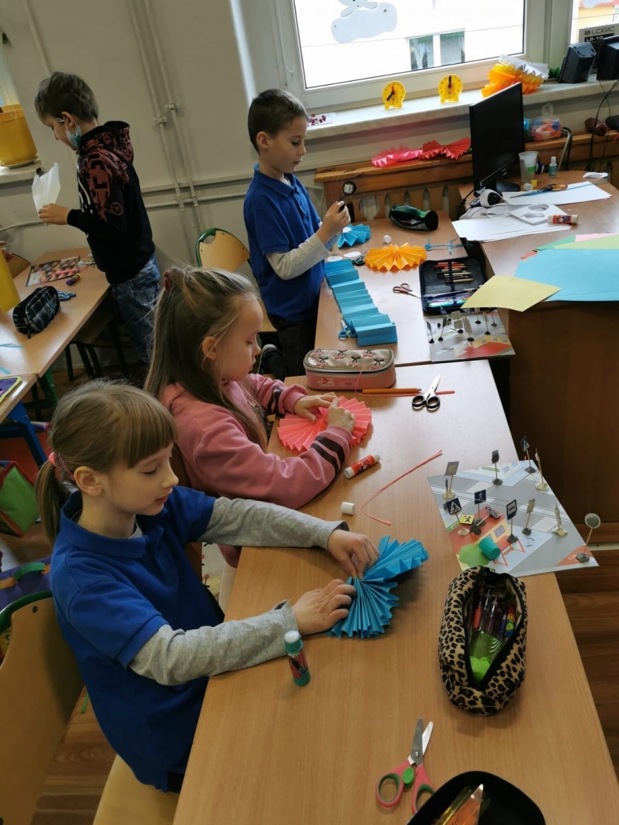 Zdjęcie w galerii na portalu naszwodzislaw.com: Karnawałowy zawrót głowy w SP 16 wiadomości z regionu