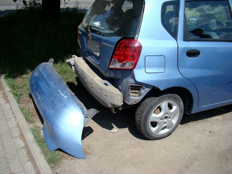 Zdjęcie w galerii na portalu naszwodzislaw.com: Stłuczka trzech aut na Rybnickiej wiadomości z regionu