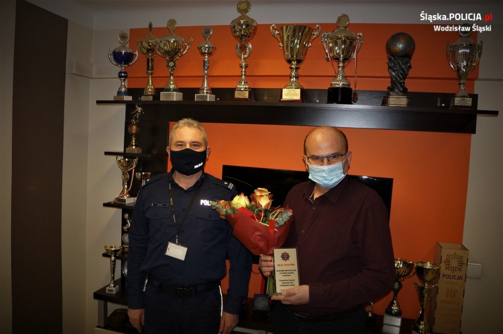 Zdjęcie w galerii na portalu naszwodzislaw.com: Naczelnik wodzisławskiej drogówki pożegnał się z mundurem wiadomości z regionu