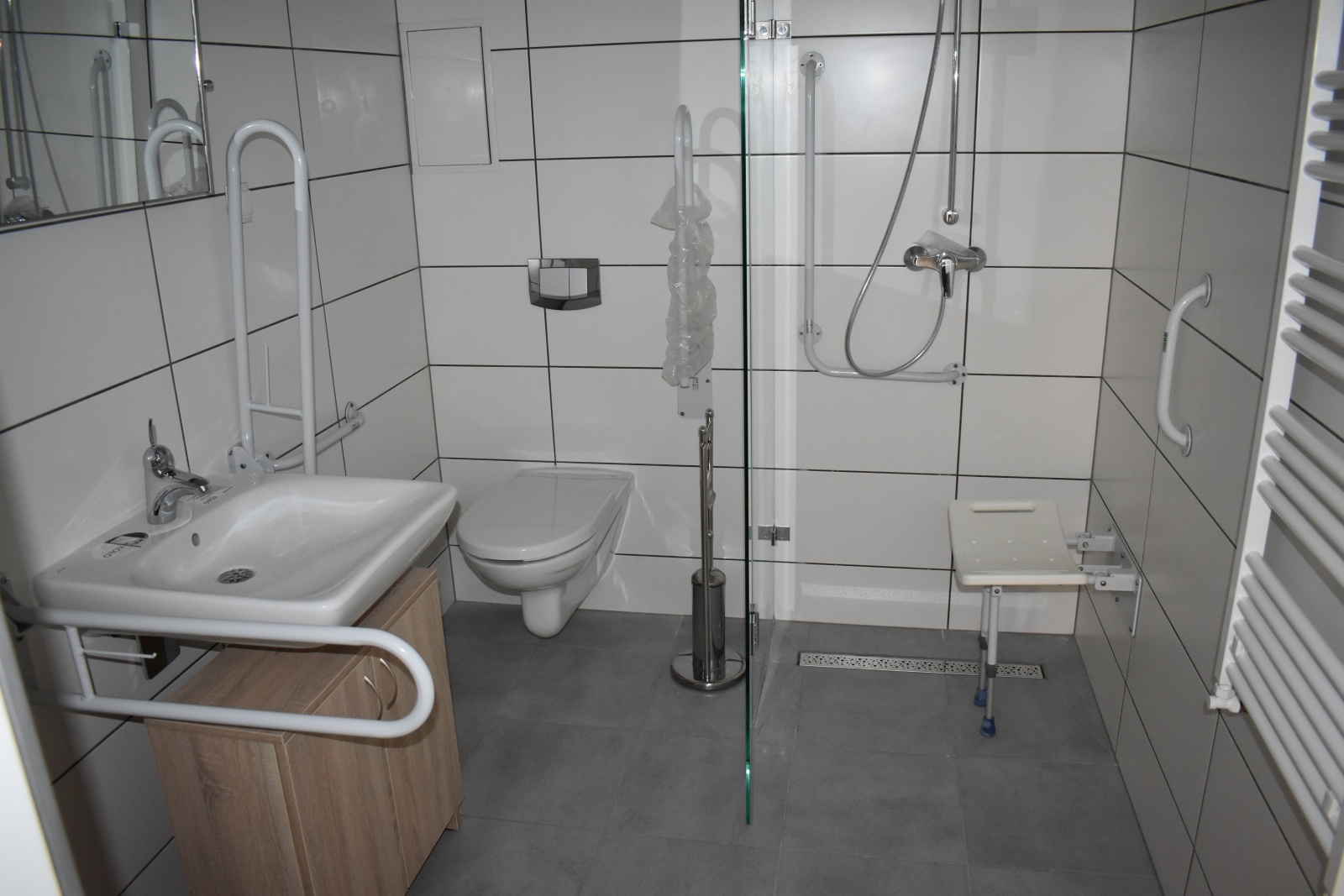 Zdjęcie w galerii na portalu naszwodzislaw.com: Godów. Nowe mieszkania przekazane lokatorom. Trafią tam również uchodźcy wiadomości z regionu