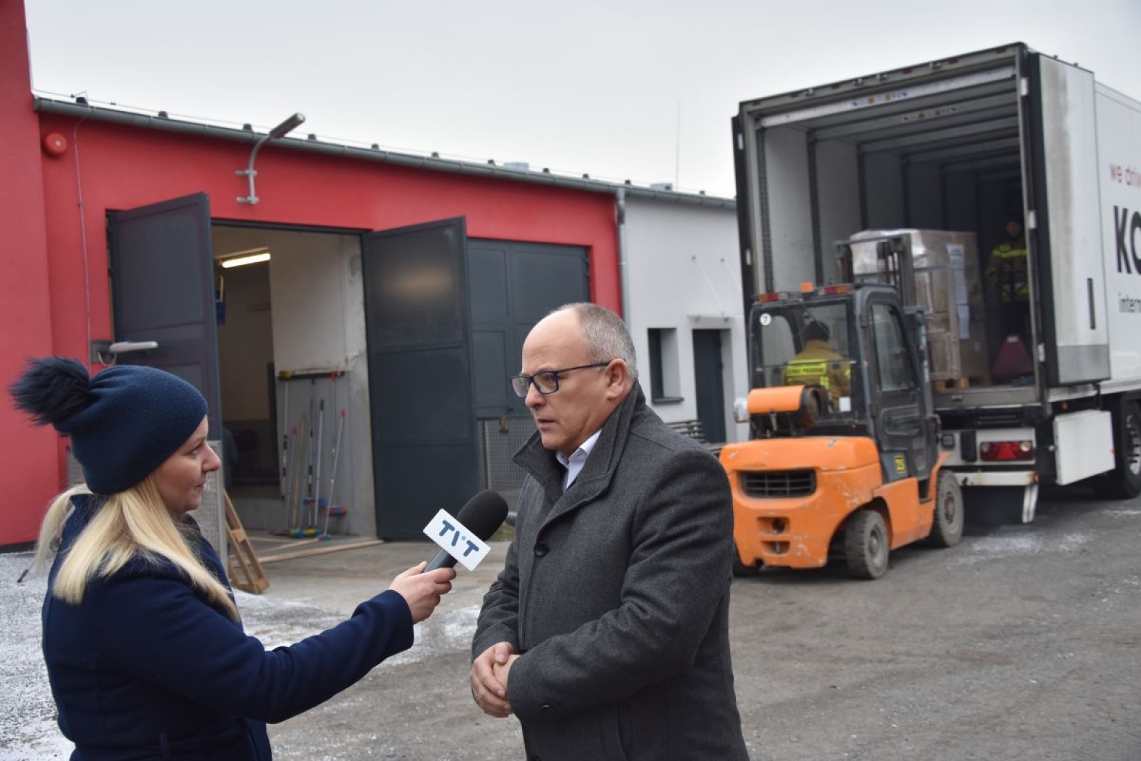 Zdjęcie w galerii na portalu naszwodzislaw.com: Pierwszy transport pomocy dla uchodźców już w drodze [FOTO] wiadomości z regionu