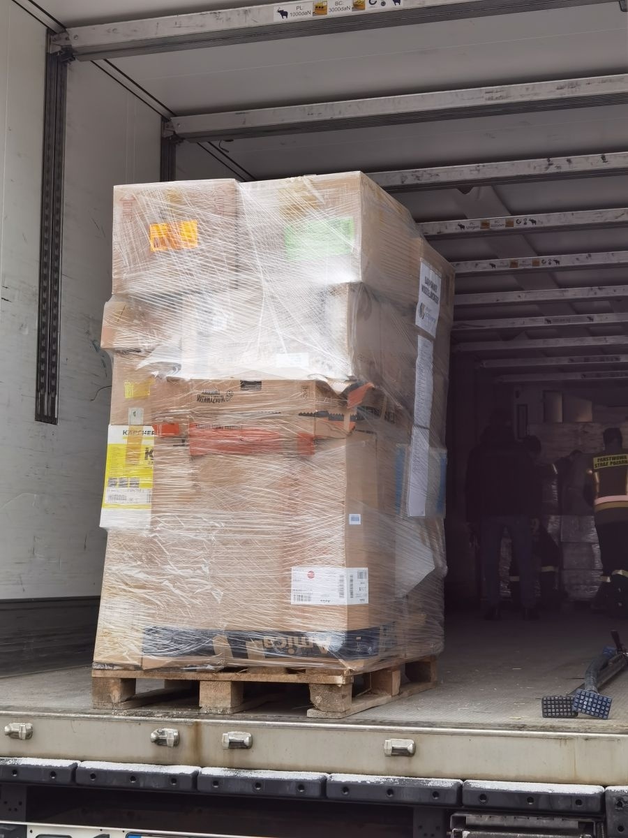 Zdjęcie w galerii na portalu naszwodzislaw.com: Pierwszy transport pomocy dla uchodźców już w drodze [FOTO] wiadomości z regionu