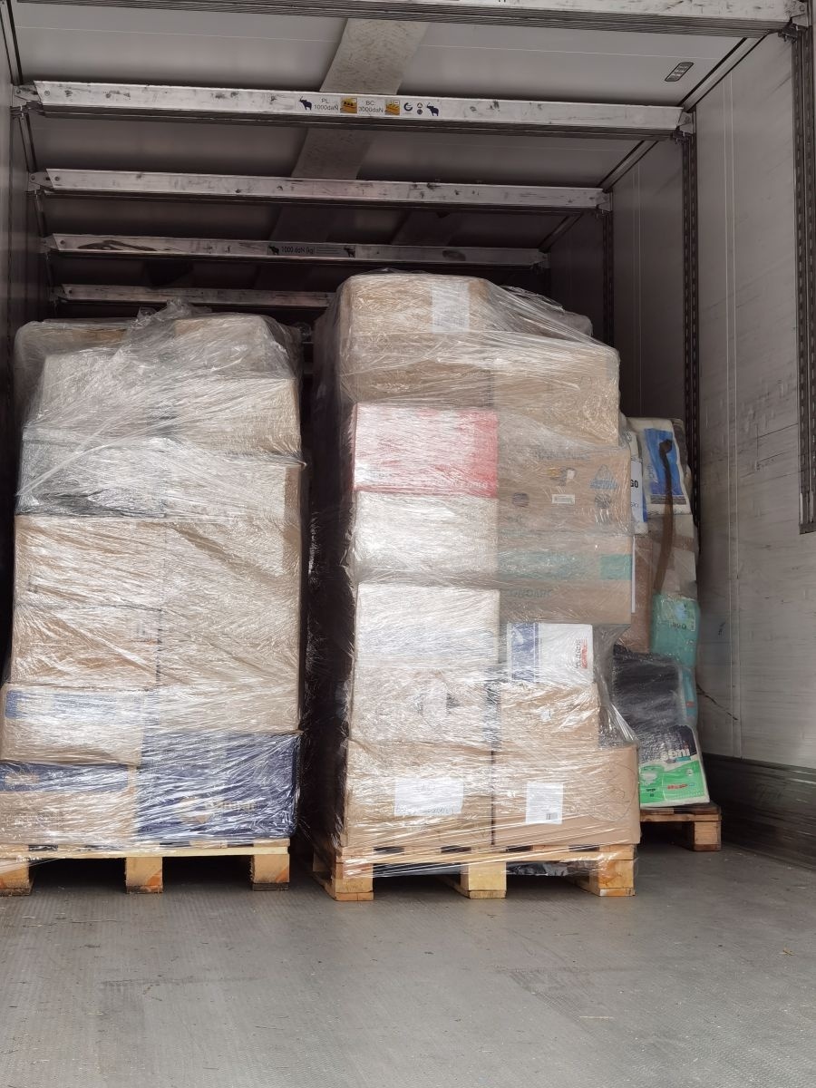 Zdjęcie w galerii na portalu naszwodzislaw.com: Pierwszy transport pomocy dla uchodźców już w drodze [FOTO] wiadomości z regionu