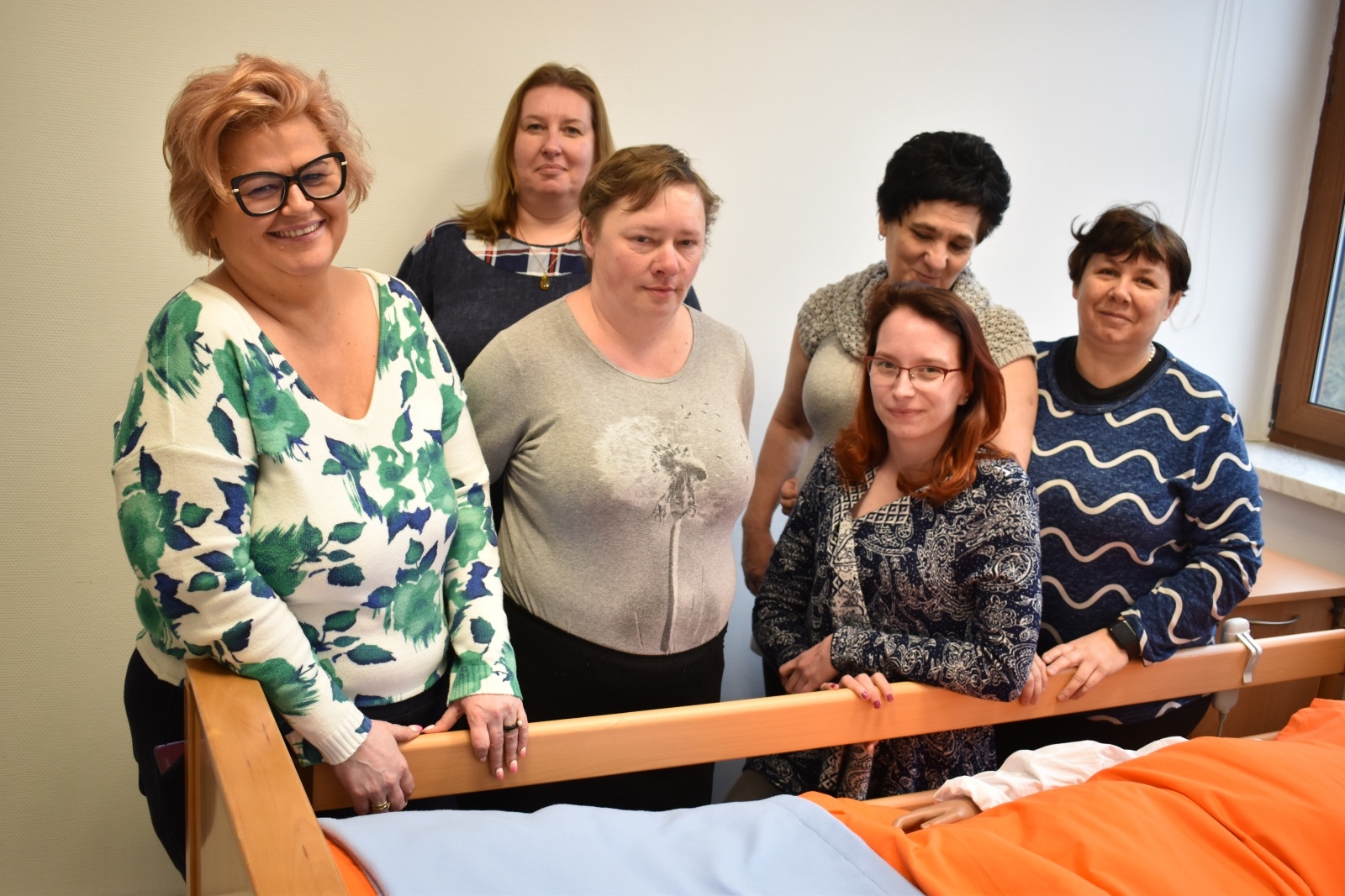 Zdjęcie w galerii na portalu naszwodzislaw.com: Pracownicy Centrum Integracji Społecznej w Gołkowicach pomogą w opiece nad seniorami wiadomości z regionu