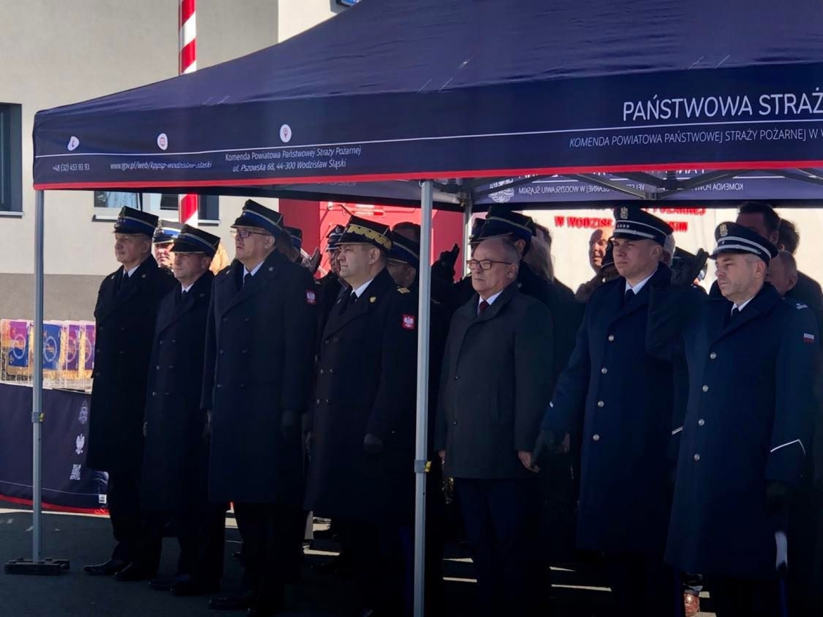 Zdjęcie w galerii na portalu naszwodzislaw.com: Bezpieczeństwo to nasza wspólna sprawa. Strażacy nowymi wozami świętują 30-lecie formacji [FOTO] wiadomości z regionu