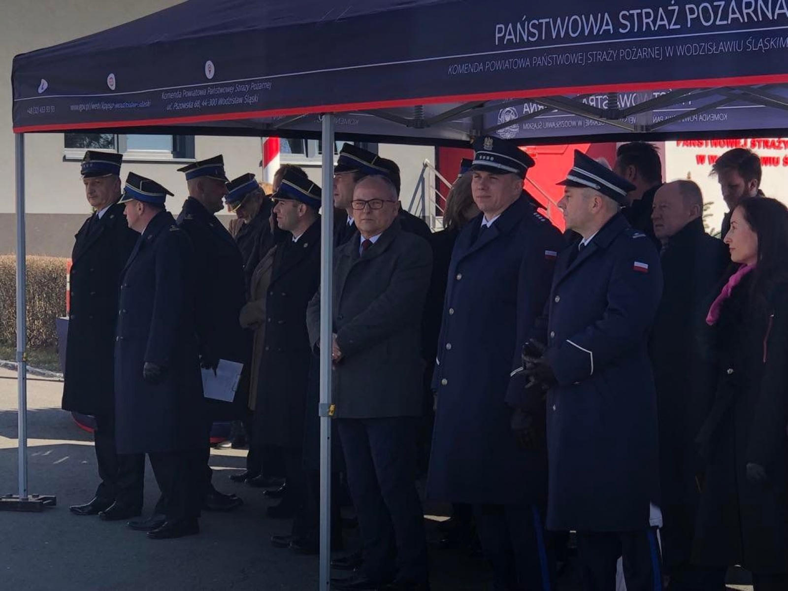 Zdjęcie w galerii na portalu naszwodzislaw.com: Bezpieczeństwo to nasza wspólna sprawa. Strażacy nowymi wozami świętują 30-lecie formacji [FOTO] wiadomości z regionu