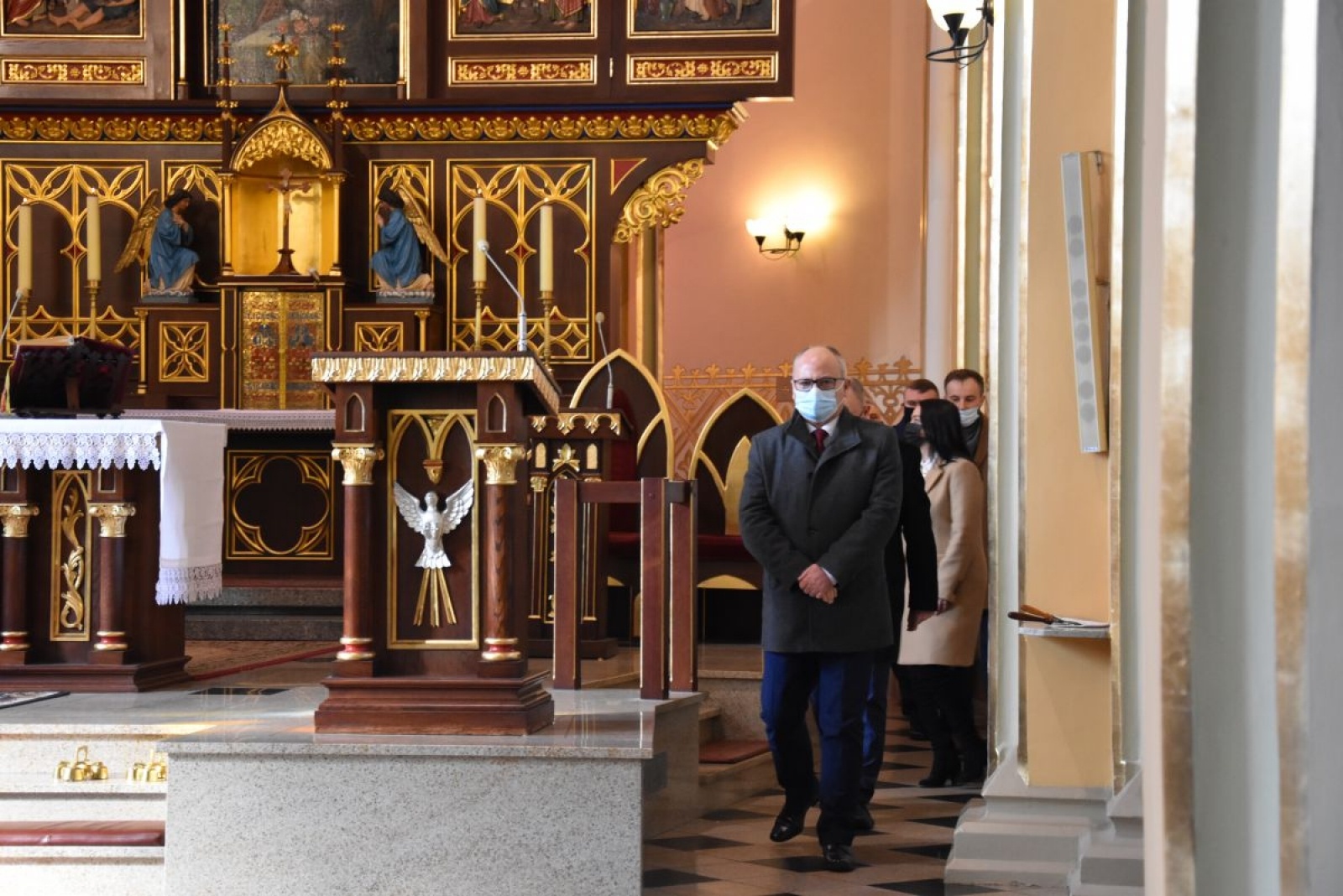 Zdjęcie w galerii na portalu naszwodzislaw.com: Bezpieczeństwo to nasza wspólna sprawa. Strażacy nowymi wozami świętują 30-lecie formacji [FOTO] wiadomości z regionu