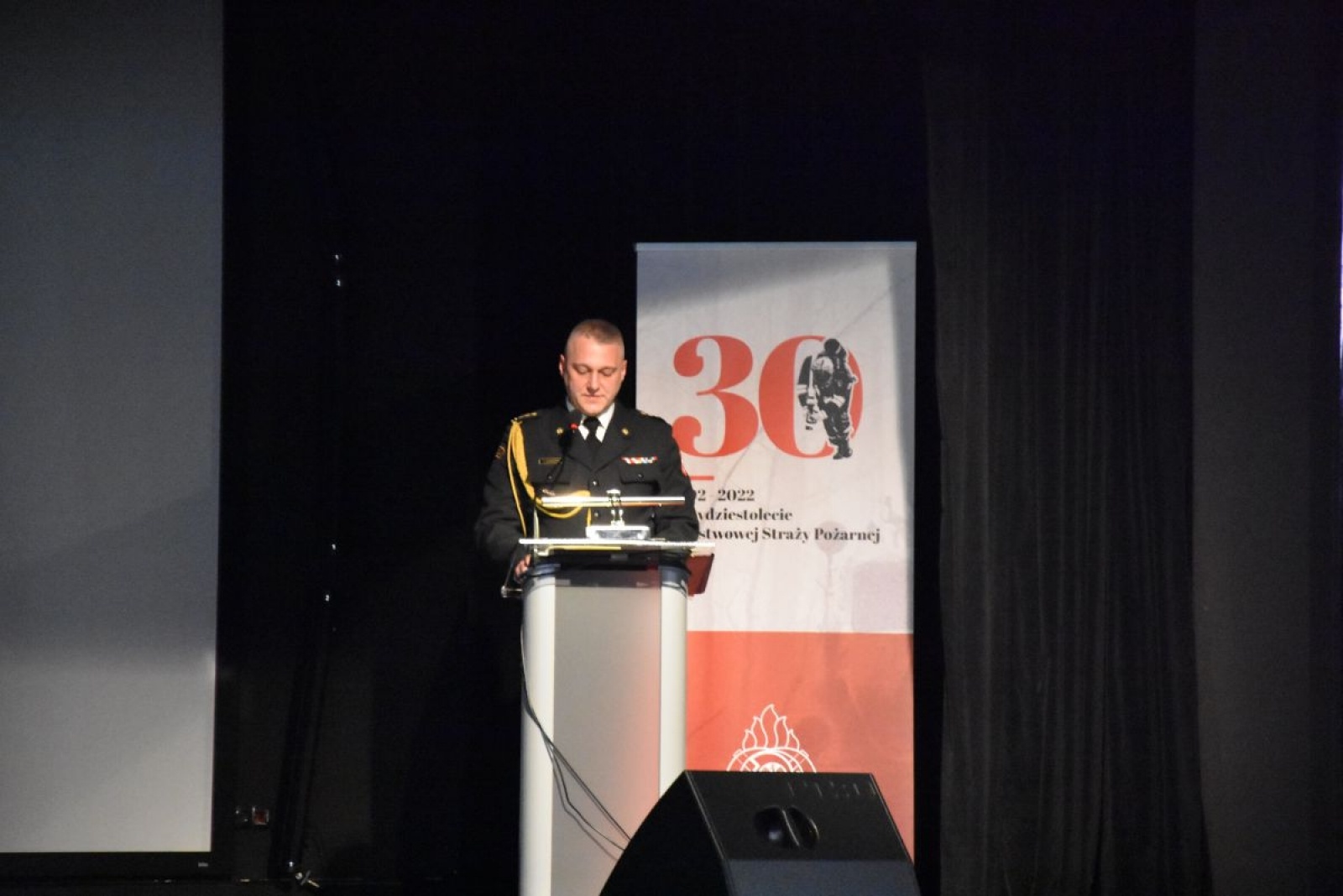 Zdjęcie w galerii na portalu naszwodzislaw.com: Bezpieczeństwo to nasza wspólna sprawa. Strażacy nowymi wozami świętują 30-lecie formacji [FOTO] wiadomości z regionu