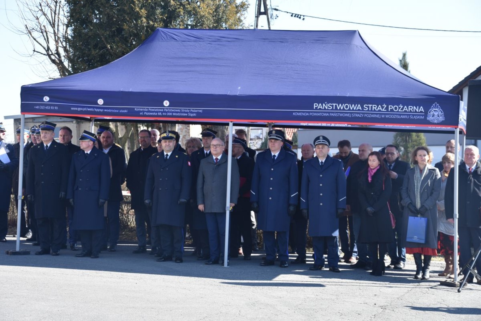 Zdjęcie w galerii na portalu naszwodzislaw.com: Bezpieczeństwo to nasza wspólna sprawa. Strażacy nowymi wozami świętują 30-lecie formacji [FOTO] wiadomości z regionu
