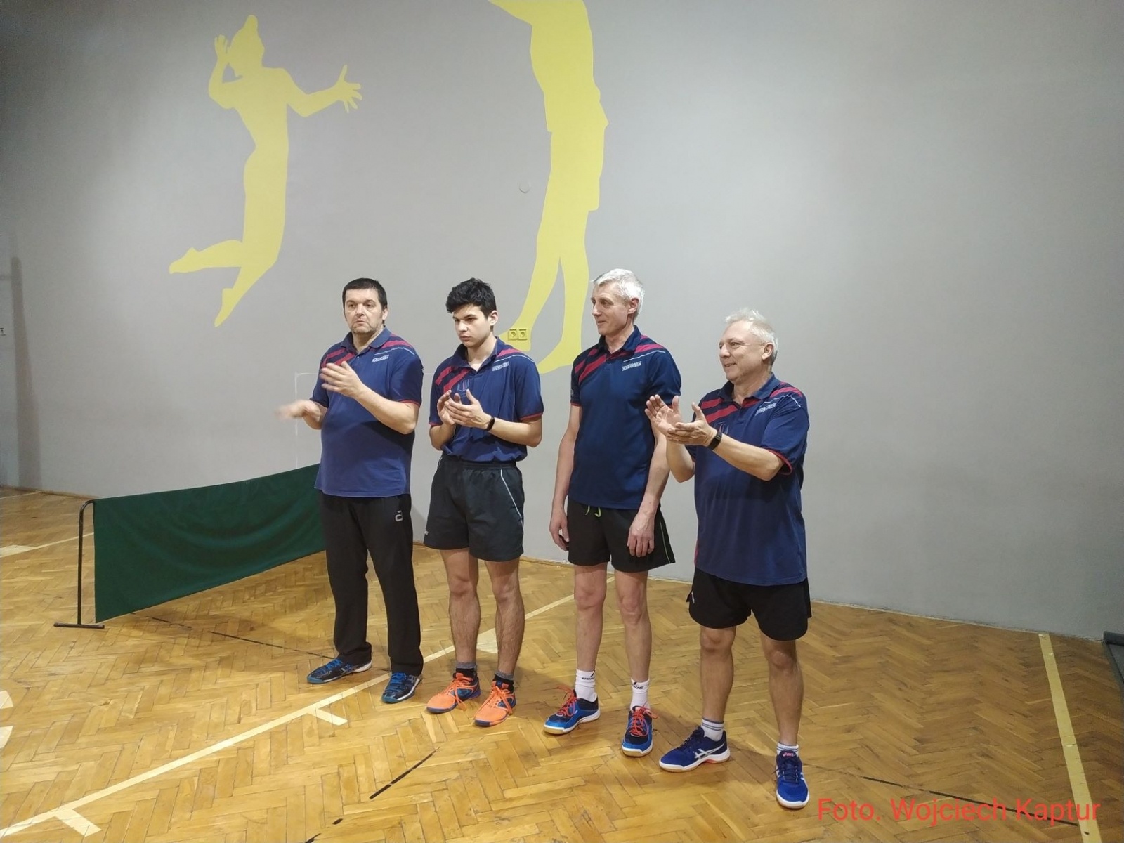 Zdjęcie w galerii na portalu naszwodzislaw.com: Wilki z Wilczy niestraszne tenisistom Relaksu wiadomości z regionu