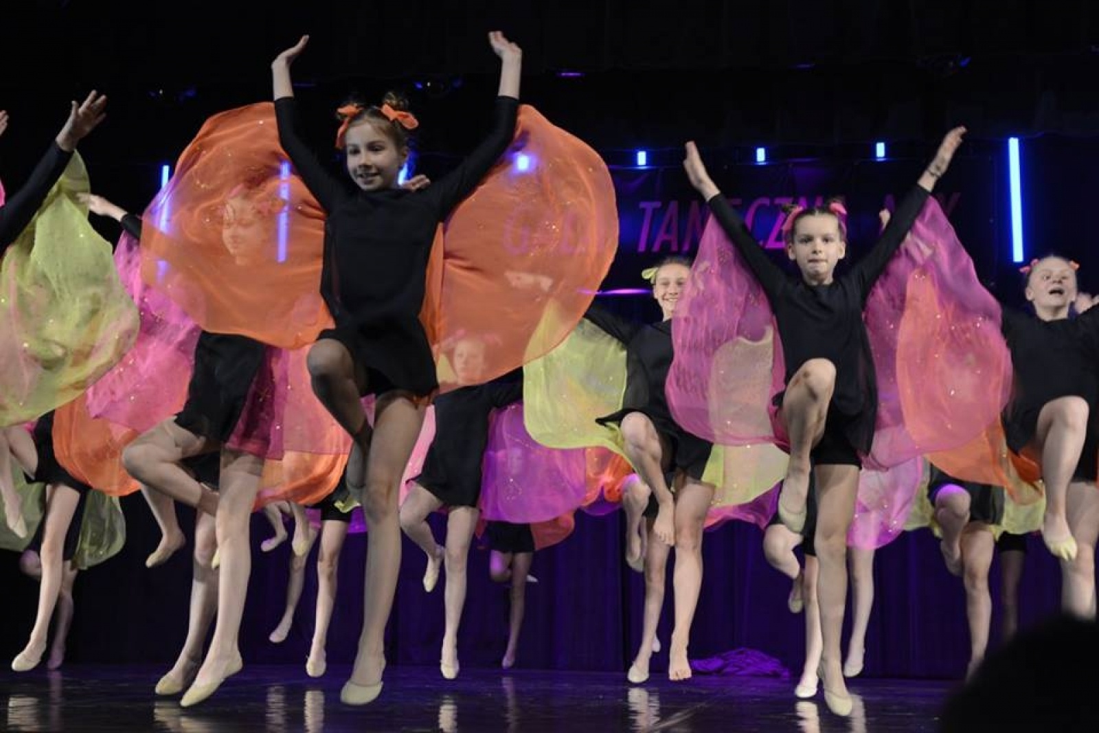 Zdjęcie w galerii na portalu naszwodzislaw.com: 20. Wodzisławska Gala Taneczna MIX wiadomości z regionu