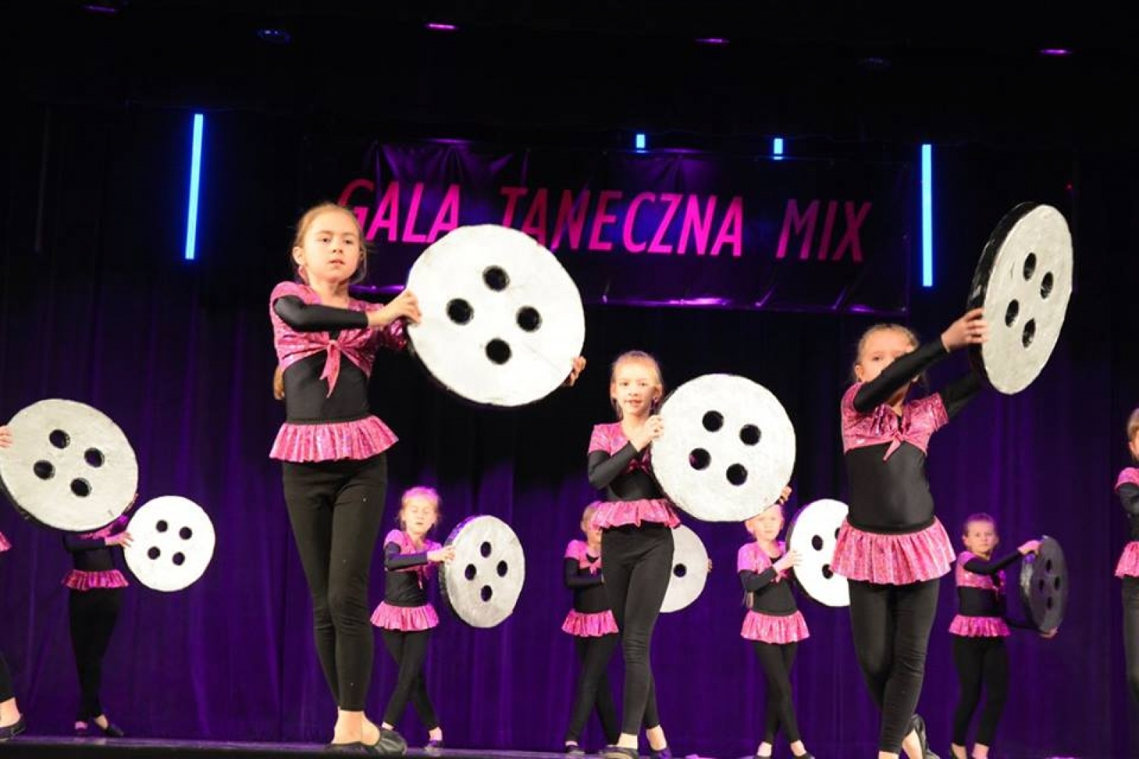 Zdjęcie w galerii na portalu naszwodzislaw.com: 20. Wodzisławska Gala Taneczna MIX wiadomości z regionu