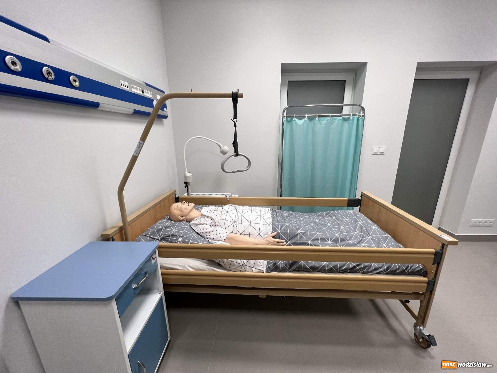 Zdjęcie w galerii na portalu naszwodzislaw.com: Kształcenie pielęgniarek w Raciborzu wkroczyło w nowy wymiar wiadomości z regionu