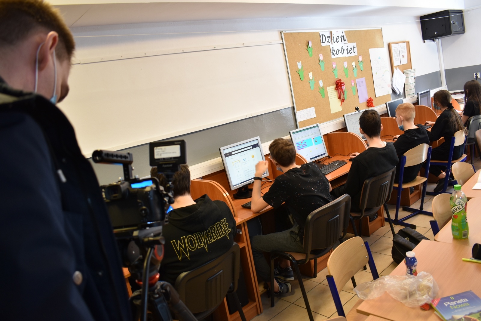 Zdjęcie w galerii na portalu naszwodzislaw.com: Fundacja JSW wsparła szkoły w Skrzyszowie i Krostoszowicach wiadomości z regionu