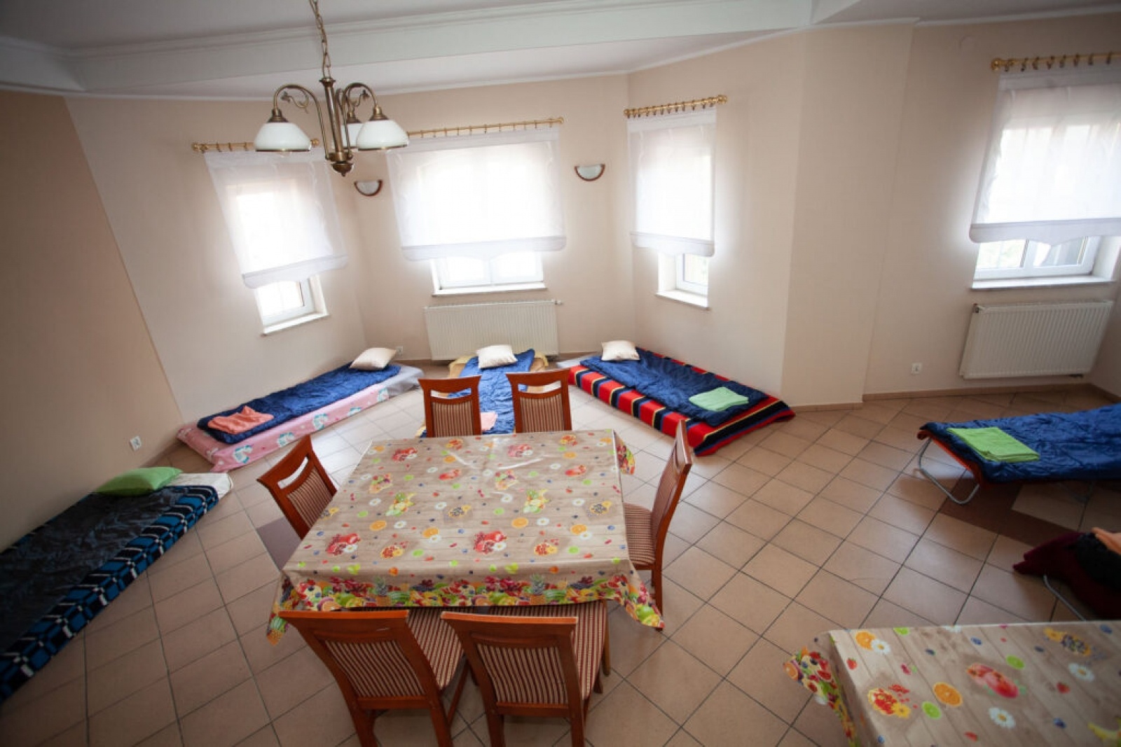 Zdjęcie w galerii na portalu naszwodzislaw.com: Radlin. Kolejne miejsca dla uchodźców przygotowane wiadomości z regionu