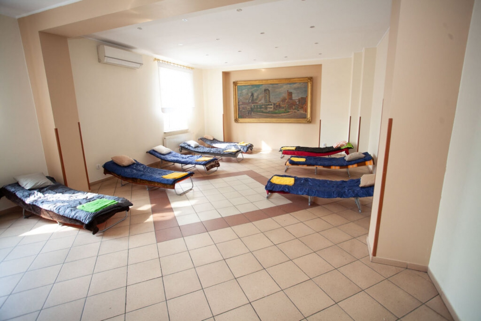 Zdjęcie w galerii na portalu naszwodzislaw.com: Radlin. Kolejne miejsca dla uchodźców przygotowane wiadomości z regionu