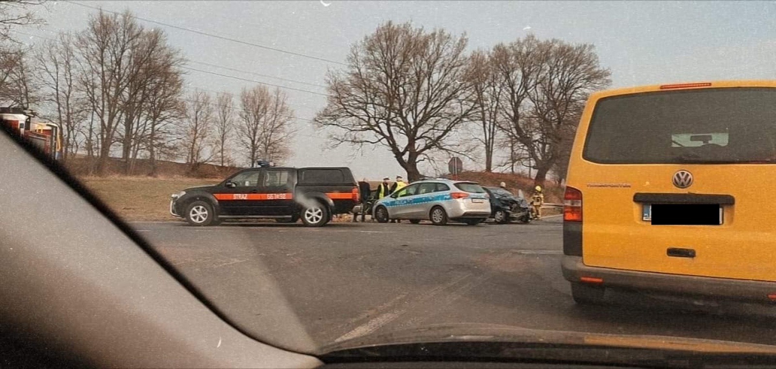 Zdjęcie w galerii na portalu naszwodzislaw.com: Trzy osoby ranne w wypadku w Syryni wiadomości z regionu