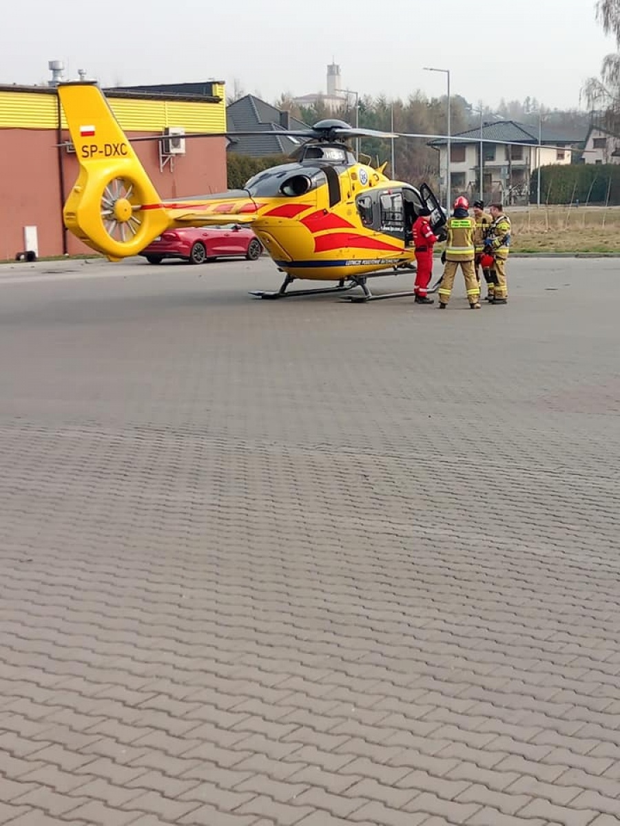 Zdjęcie w galerii na portalu naszwodzislaw.com: Trzy osoby ranne w wypadku w Syryni wiadomości z regionu