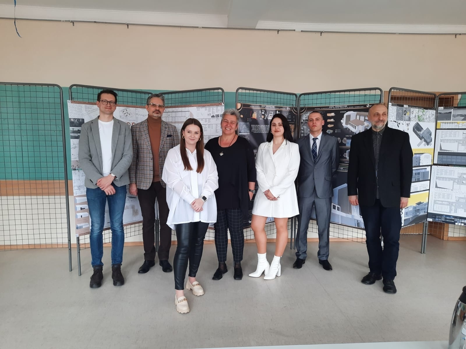 Zdjęcie w galerii na portalu naszwodzislaw.com: Inżynierowie architekci z PWSZ - marka w sama w sobie. Trwają obrony prac wiadomości z regionu