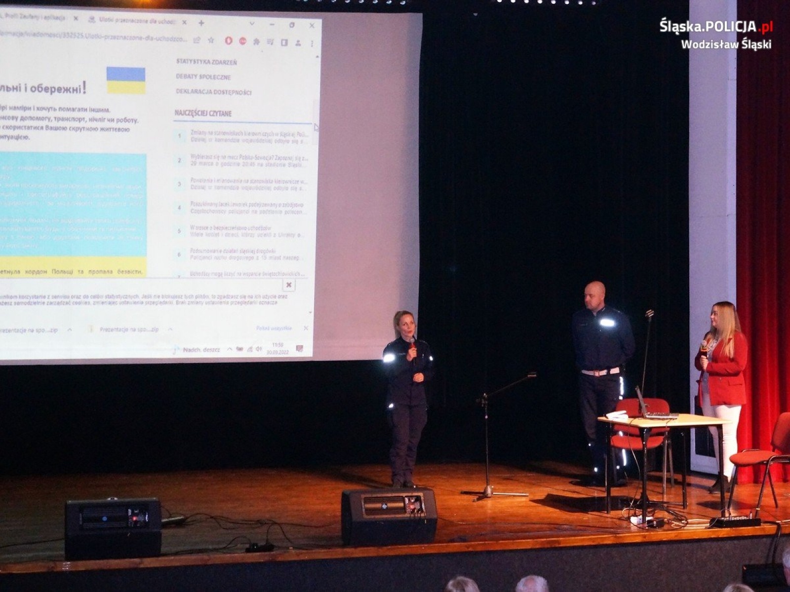 Zdjęcie w galerii na portalu naszwodzislaw.com: Radlin. Wodzisławscy policjanci i dzielnicowi spotkali się z uchodźcami wiadomości z regionu