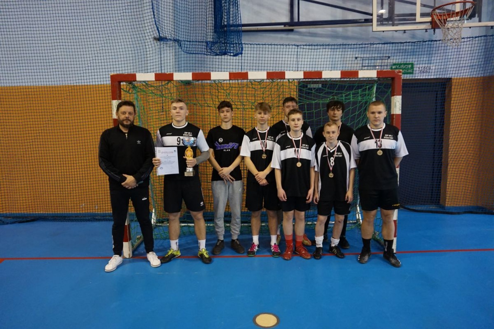 Zdjęcie w galerii na portalu naszwodzislaw.com: ZSP w Rydułtowach zwycięzcą turnieju o puchar starosty i burmistrza Radlina wiadomości z regionu