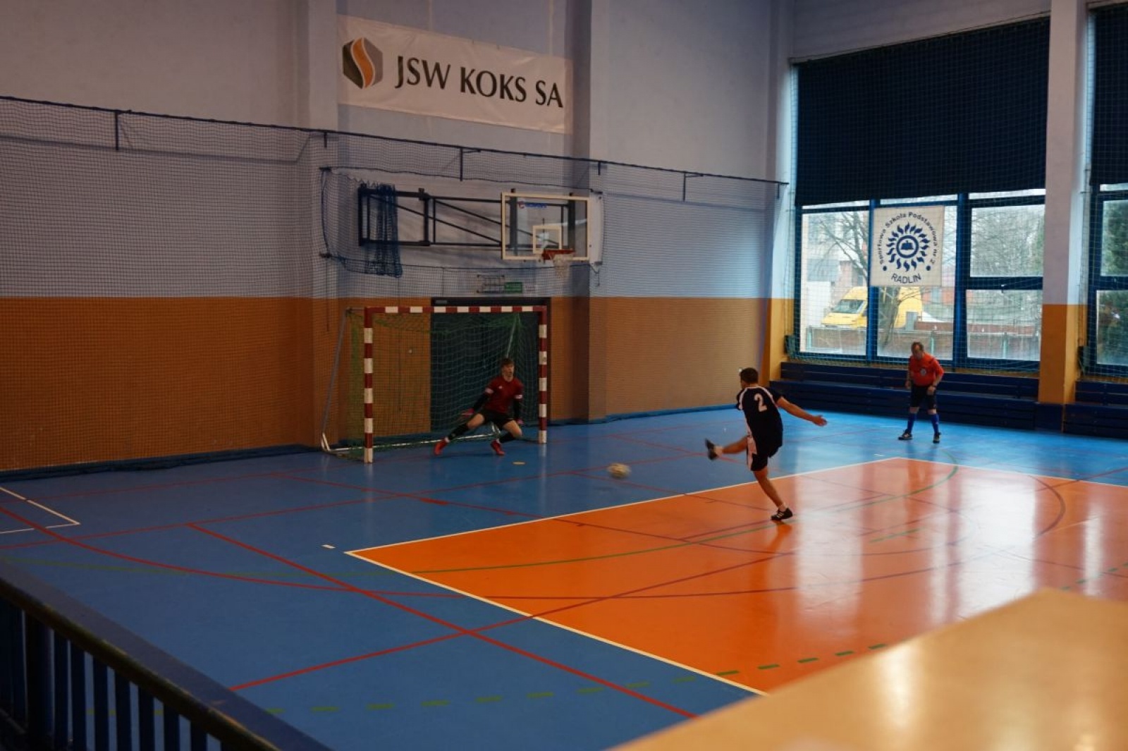 Zdjęcie w galerii na portalu naszwodzislaw.com: ZSP w Rydułtowach zwycięzcą turnieju o puchar starosty i burmistrza Radlina wiadomości z regionu