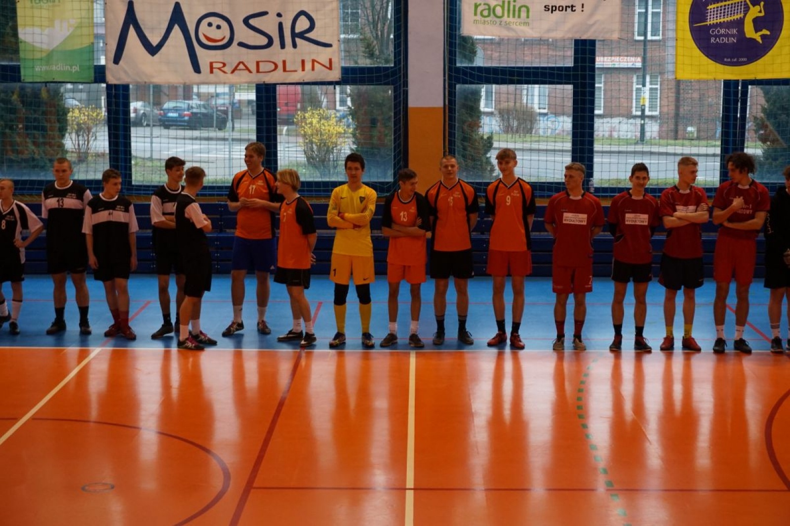 Zdjęcie w galerii na portalu naszwodzislaw.com: ZSP w Rydułtowach zwycięzcą turnieju o puchar starosty i burmistrza Radlina wiadomości z regionu