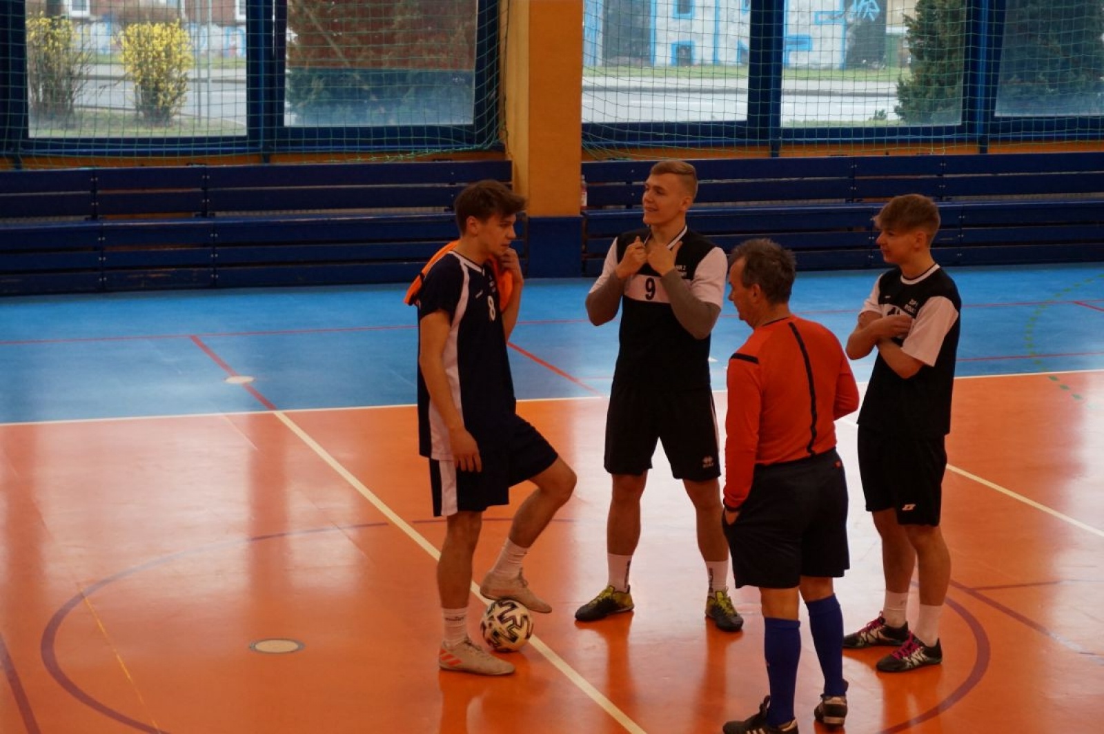 Zdjęcie w galerii na portalu naszwodzislaw.com: ZSP w Rydułtowach zwycięzcą turnieju o puchar starosty i burmistrza Radlina wiadomości z regionu