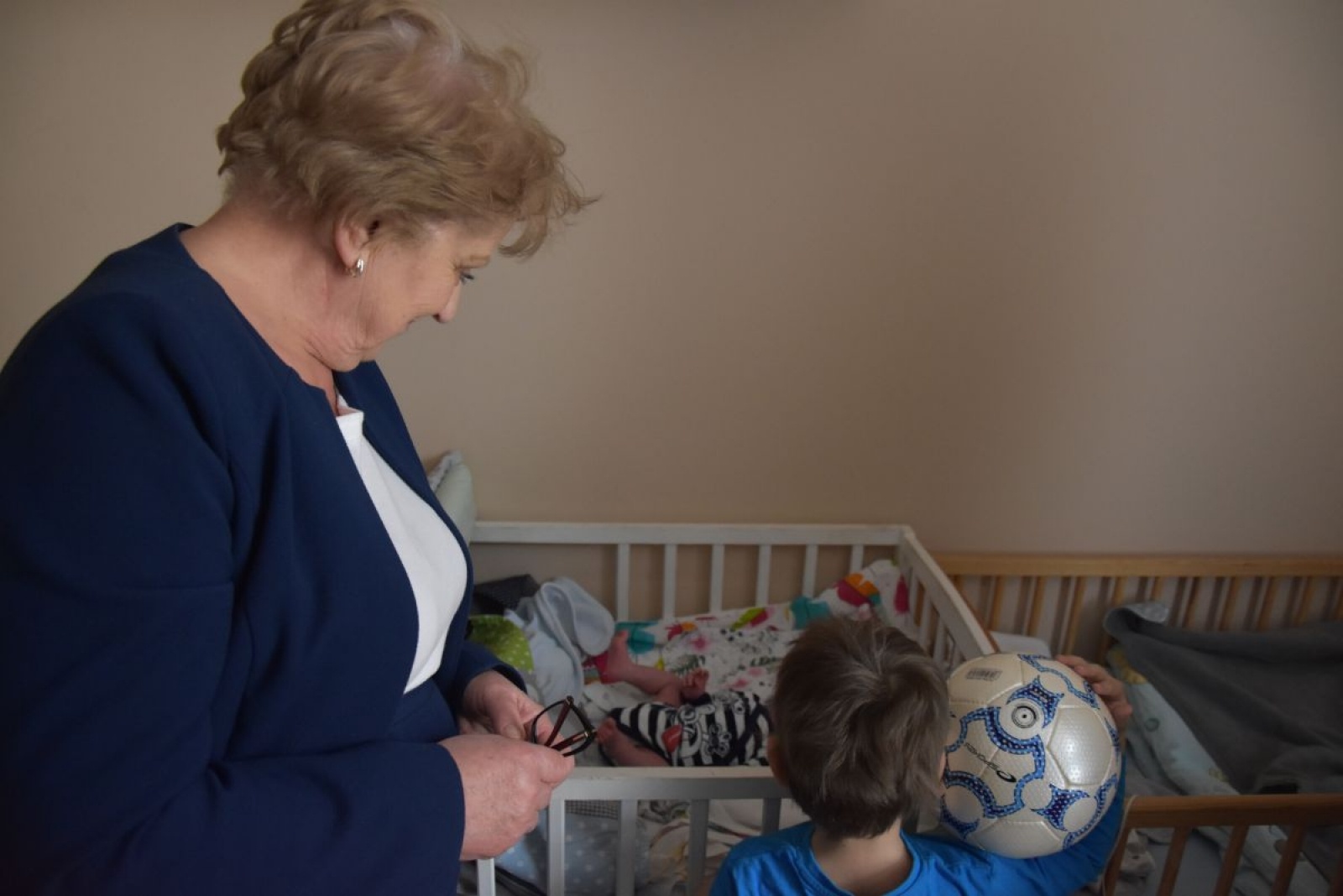 Zdjęcie w galerii na portalu naszwodzislaw.com: Pierwsze narodzone ukraińskie dzieci w powiecie to bliźniaki. Odwiedził je starosta [FOTO] wiadomości z regionu