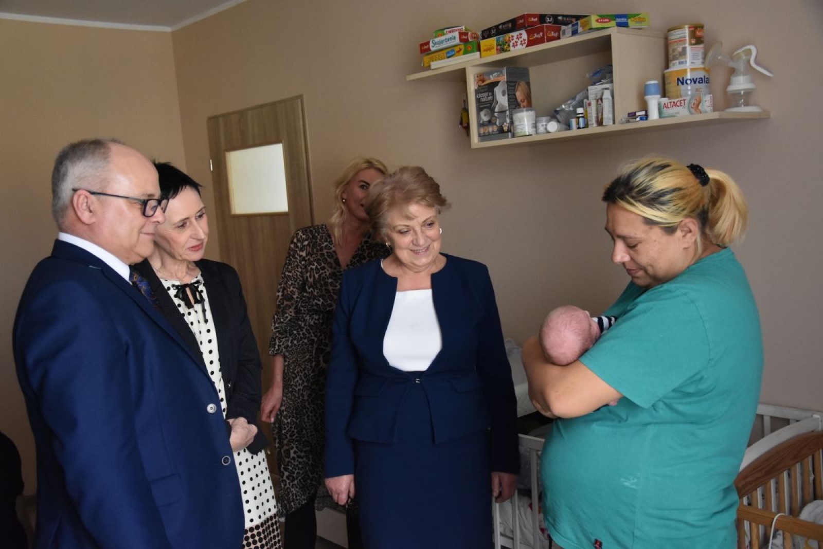 Zdjęcie w galerii na portalu naszwodzislaw.com: Pierwsze narodzone ukraińskie dzieci w powiecie to bliźniaki. Odwiedził je starosta [FOTO] wiadomości z regionu