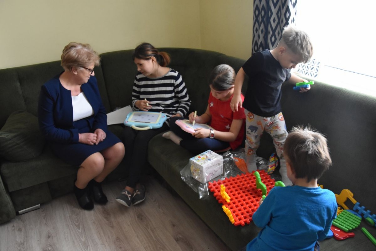 Zdjęcie w galerii na portalu naszwodzislaw.com: Pierwsze narodzone ukraińskie dzieci w powiecie to bliźniaki. Odwiedził je starosta [FOTO] wiadomości z regionu