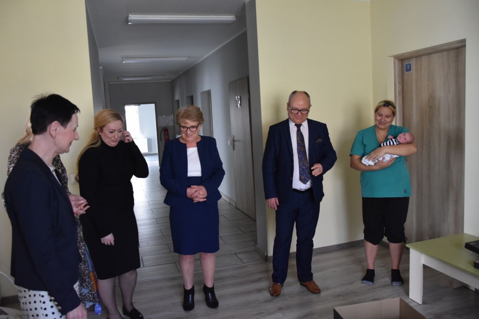 Zdjęcie w galerii na portalu naszwodzislaw.com: Pierwsze narodzone ukraińskie dzieci w powiecie to bliźniaki. Odwiedził je starosta [FOTO] wiadomości z regionu