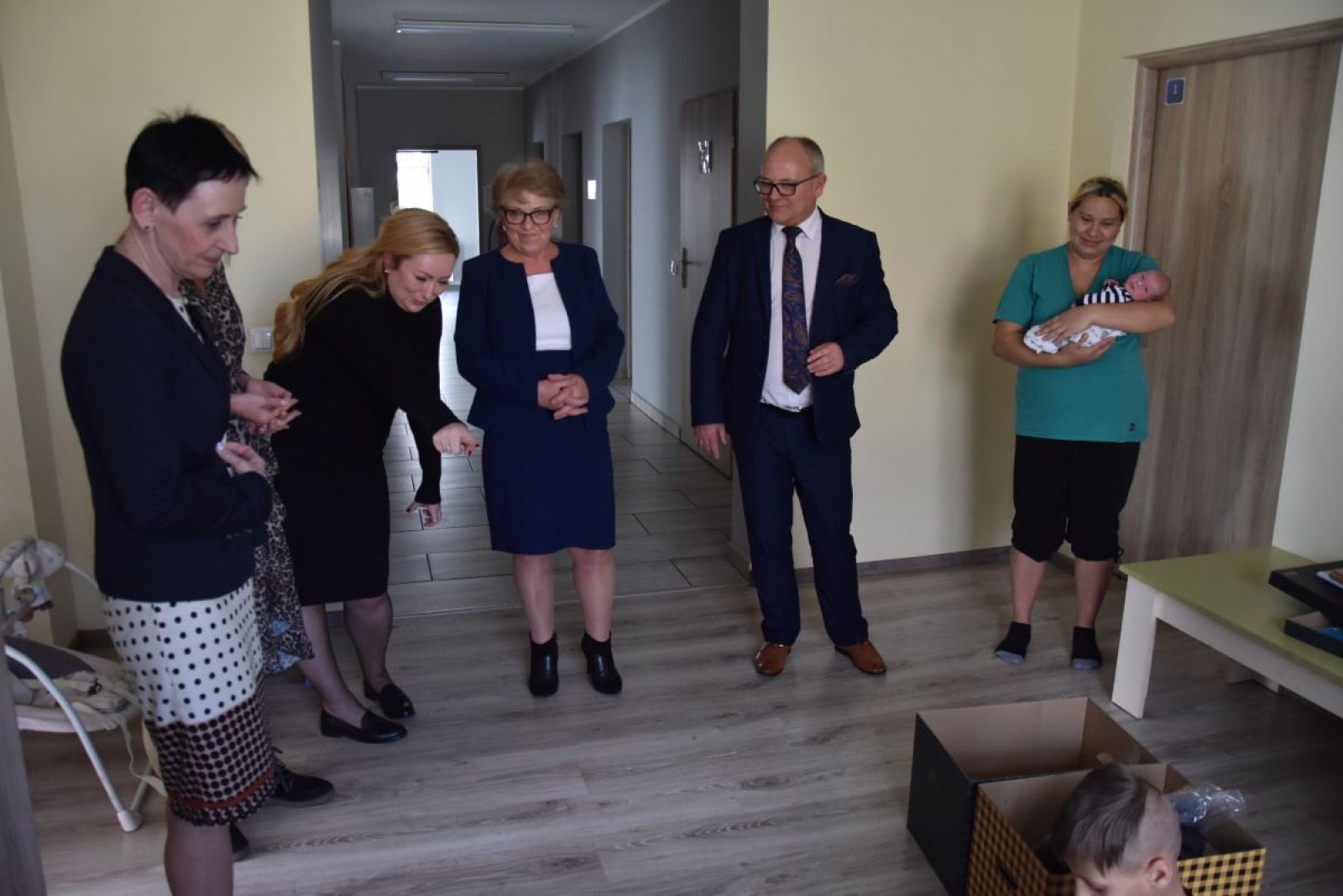 Zdjęcie w galerii na portalu naszwodzislaw.com: Pierwsze narodzone ukraińskie dzieci w powiecie to bliźniaki. Odwiedził je starosta [FOTO] wiadomości z regionu