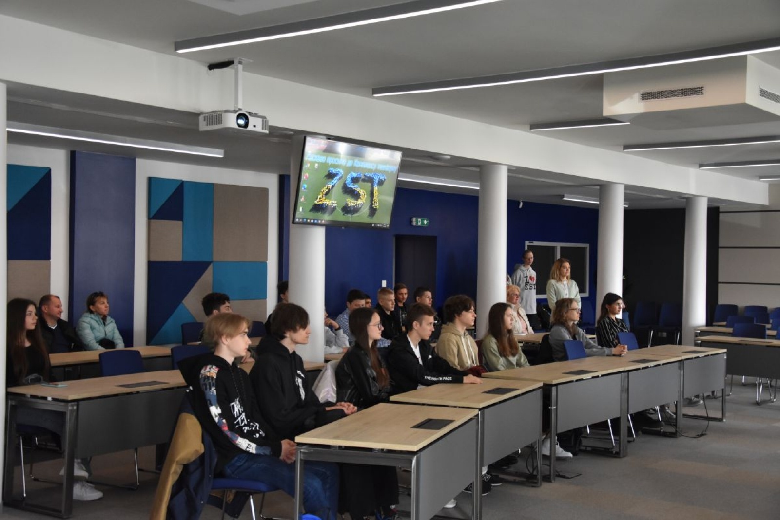 Zdjęcie w galerii na portalu naszwodzislaw.com: W Zespole Szkół Technicznych ruszył oddział przygotowawczy dla młodzieży z Ukrainy wiadomości z regionu