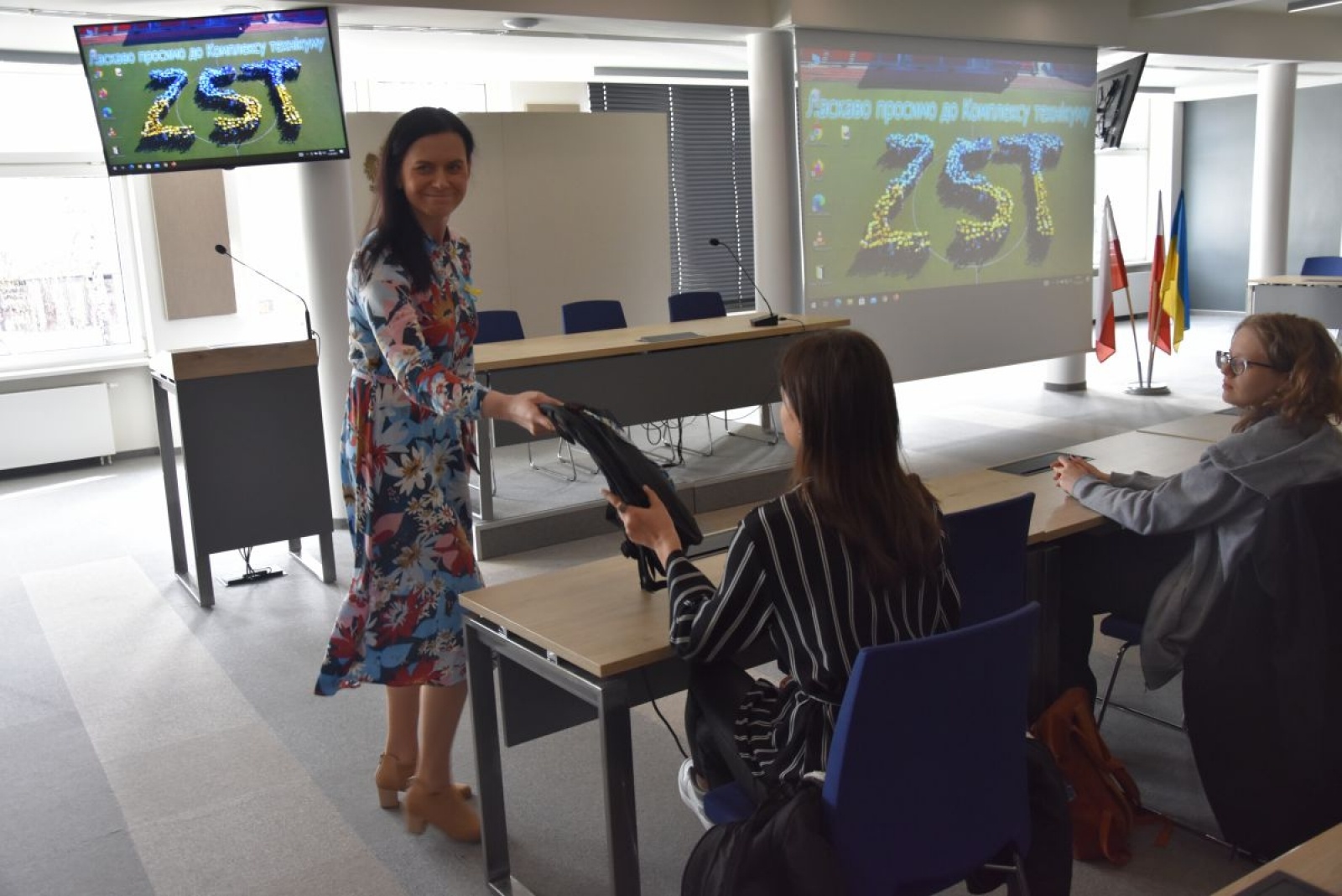 Zdjęcie w galerii na portalu naszwodzislaw.com: W Zespole Szkół Technicznych ruszył oddział przygotowawczy dla młodzieży z Ukrainy wiadomości z regionu