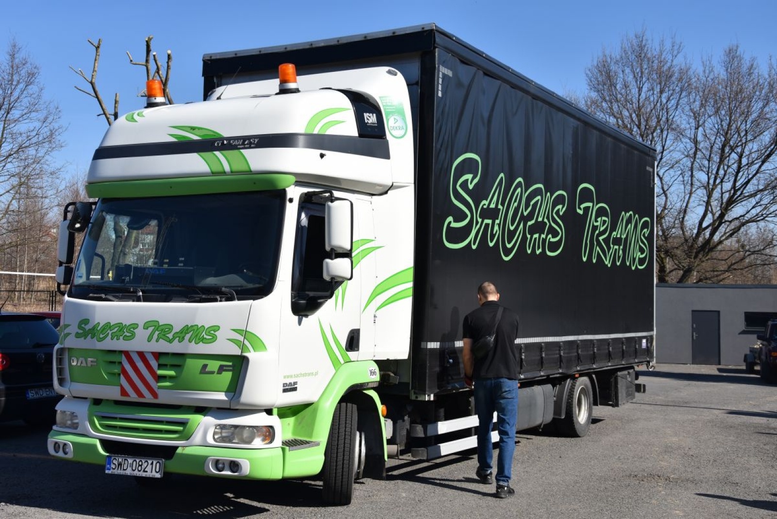 Zdjęcie w galerii na portalu naszwodzislaw.com: Z powiatu wodzisławskiego wyruszył kolejny transport darów dla Ukrainy wiadomości z regionu