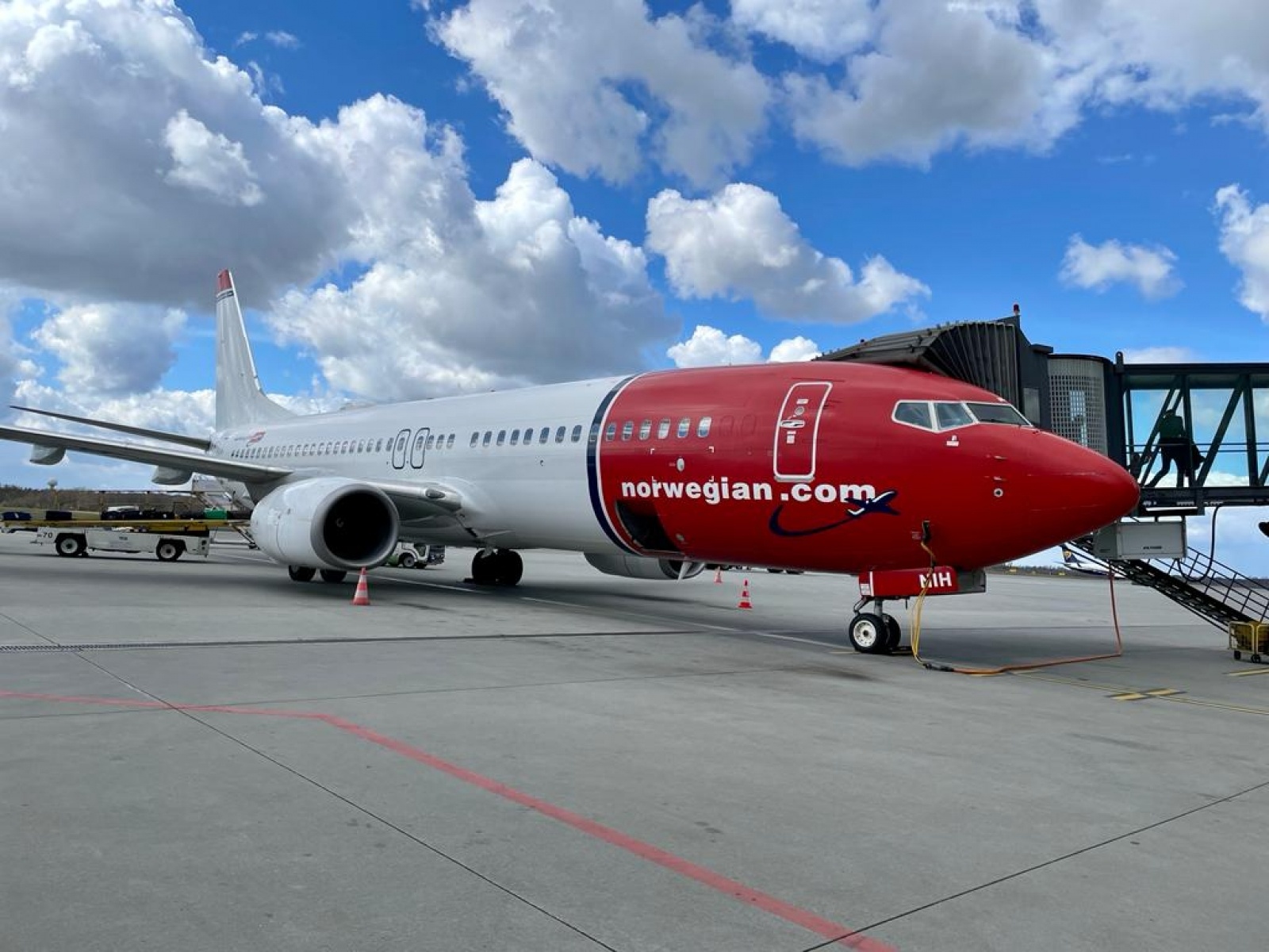 Zdjęcie w galerii na portalu naszwodzislaw.com: Nowy przewoźnik wystartował z wrocławskiego lotniska wiadomości z regionu