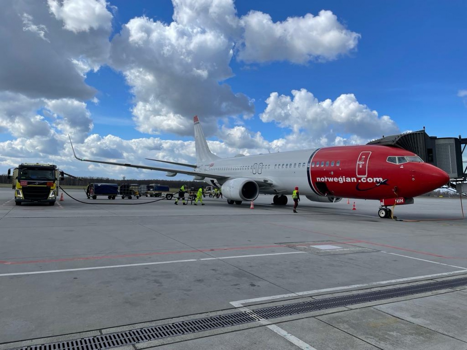 Zdjęcie w galerii na portalu naszwodzislaw.com: Nowy przewoźnik wystartował z wrocławskiego lotniska wiadomości z regionu