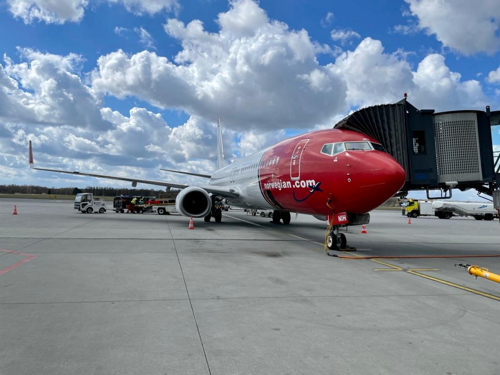 Zdjęcie w galerii na portalu naszwodzislaw.com: Nowy przewoźnik wystartował z wrocławskiego lotniska wiadomości z regionu