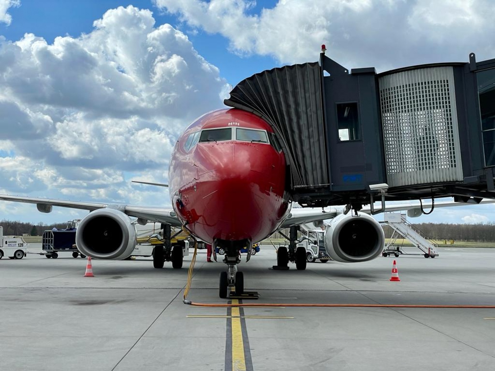 Zdjęcie w galerii na portalu naszwodzislaw.com: Nowy przewoźnik wystartował z wrocławskiego lotniska wiadomości z regionu