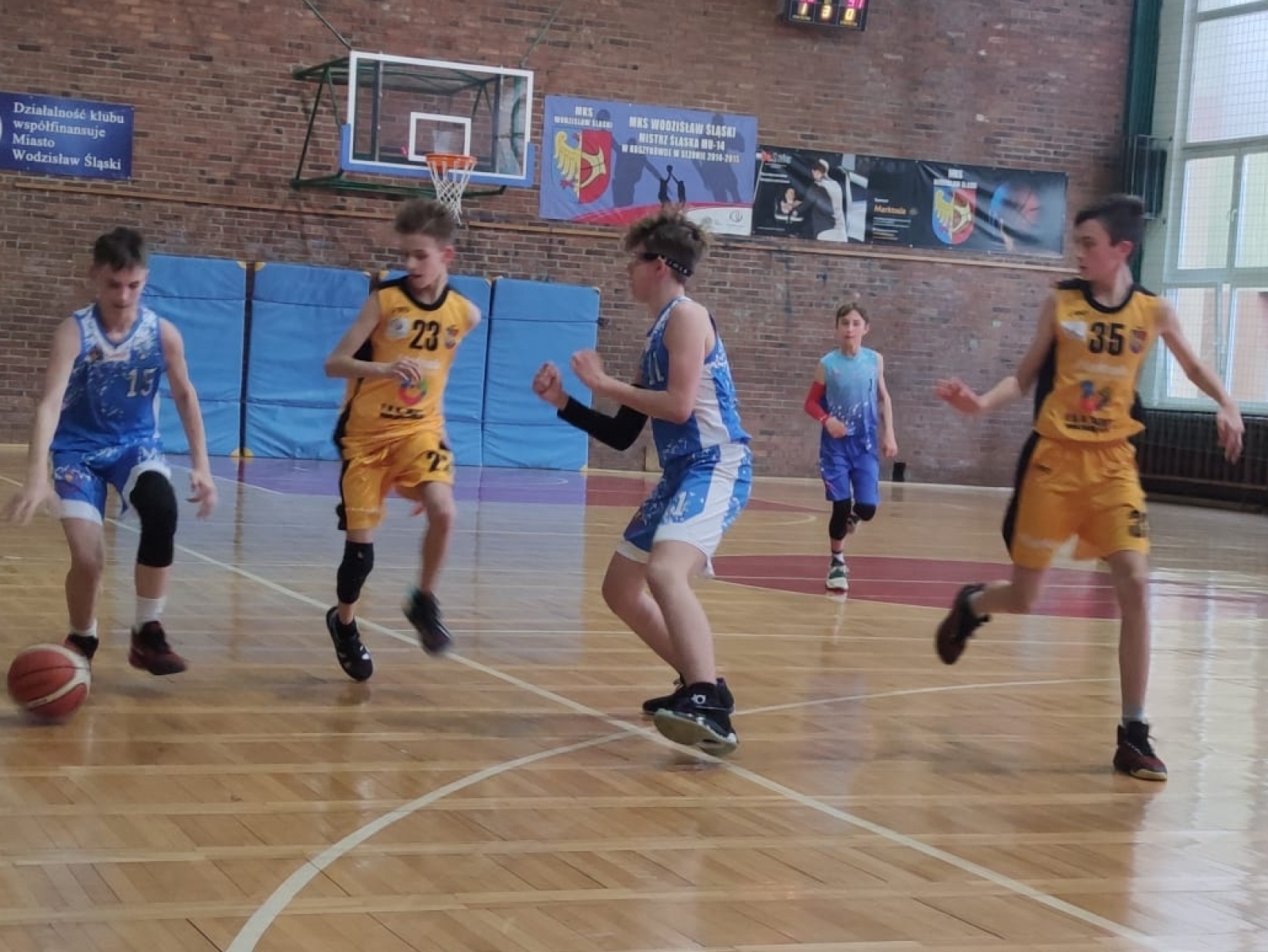 Zdjęcie w galerii na portalu naszwodzislaw.com: Dwa zwycięstwa koszykarzy MKS Wodzisław Śląski wiadomości z regionu