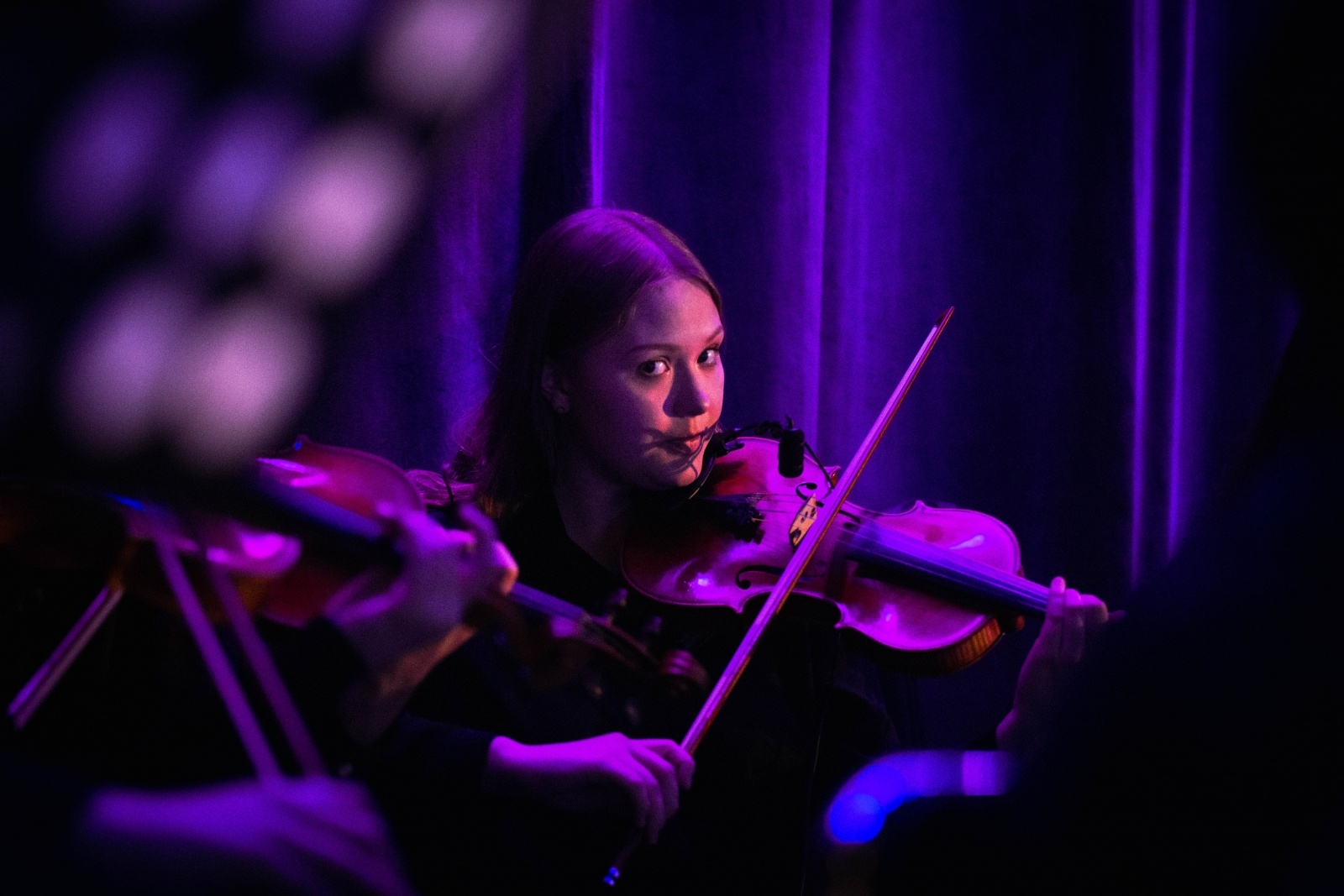 Zdjęcie w galerii na portalu naszwodzislaw.com: Wodzisławska Orkiestra Rozrywkowa z zespołem Feel dla Ukrainy wiadomości z regionu