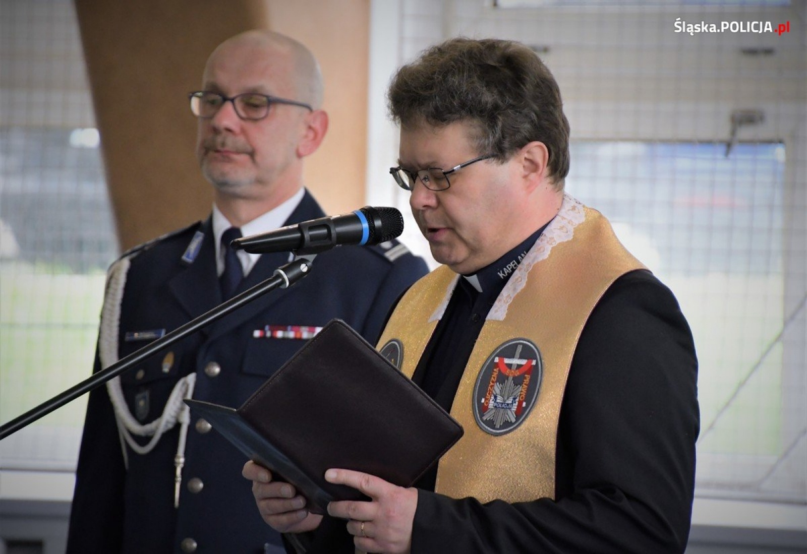 Zdjęcie w galerii na portalu naszwodzislaw.com: Ślubowanie nowych policjantów śląskiego garnizonu wiadomości z regionu